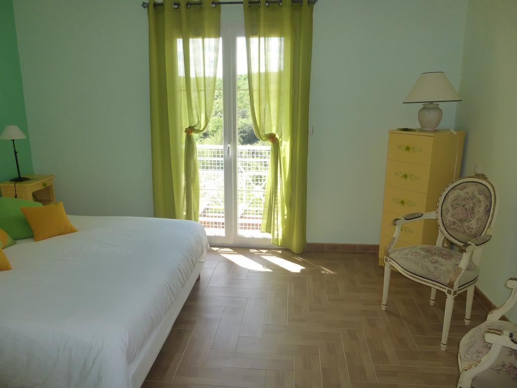 Bed and Breakfast Domaine De Flo Adult A Partir De 16 Ans Saint-Jean-de-la-Blaquiere Zimmer foto