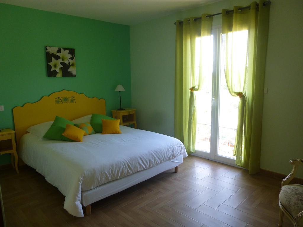 Bed and Breakfast Domaine De Flo Adult A Partir De 16 Ans Saint-Jean-de-la-Blaquiere Zimmer foto