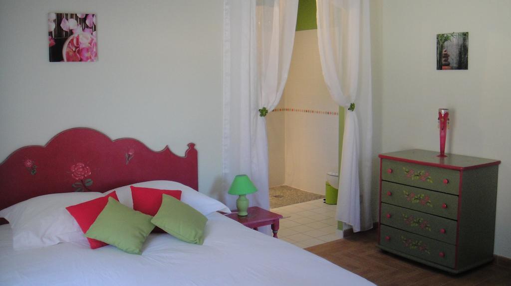 Bed and Breakfast Domaine De Flo Adult A Partir De 16 Ans Saint-Jean-de-la-Blaquiere Zimmer foto