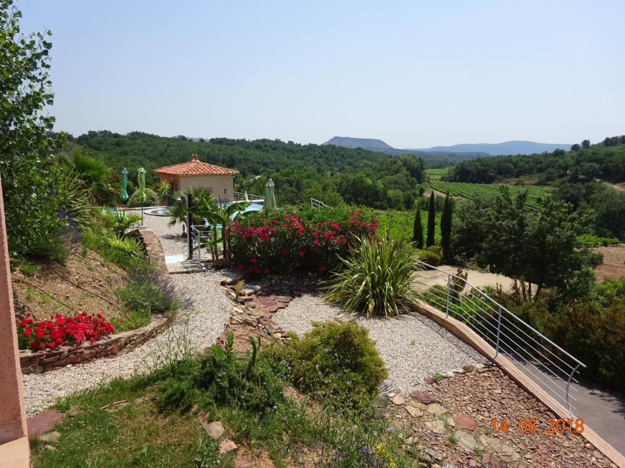 Bed and Breakfast Domaine de Flo Saint-Jean-de-la-Blaquiere Exterior foto